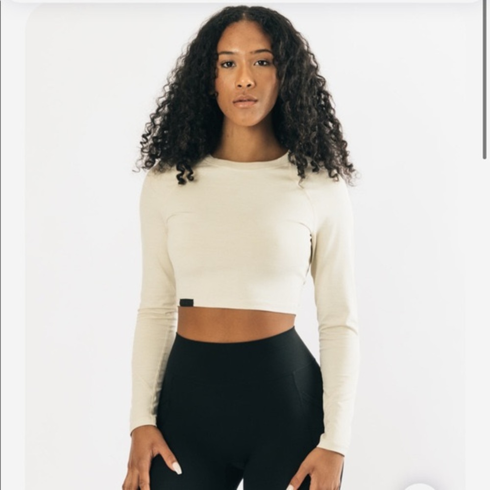 Alphalete Collective Long Sleeve Cropped Tee